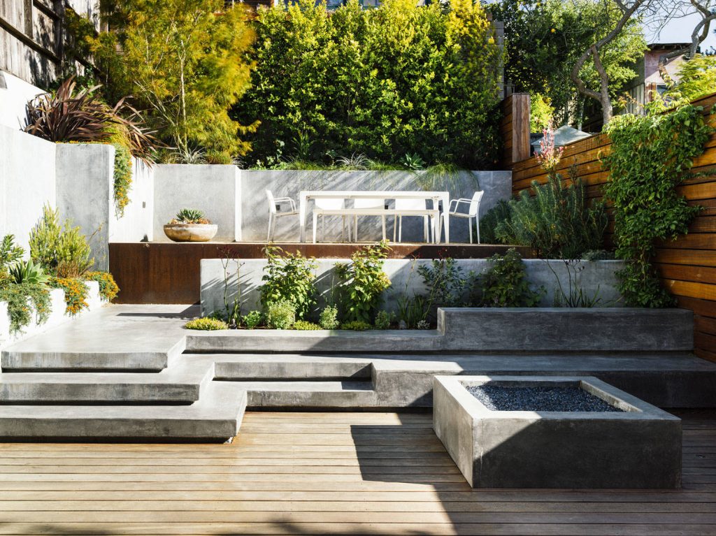 Inspiration for a mid-sized contemporary backyard deck container garden remodel in San Francisco with no cover