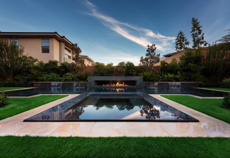 Inspiration for a modern pool remodel in Las Vegas