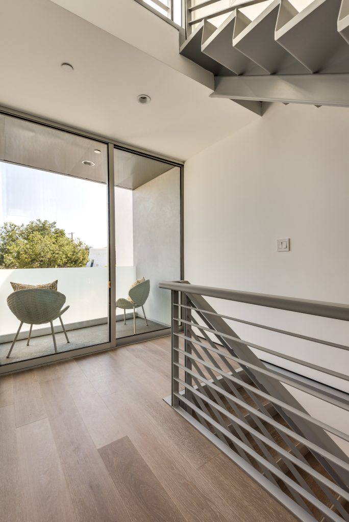 Inspiration for a modern porch remodel in Los Angeles by Unified Real Estate Services | Outdoor Photos | Porch | Landscaping | Landscape Design | Outdoor Living Space | Porch Design Ideas | Outdoor Living Space Ideas | Backyard Design