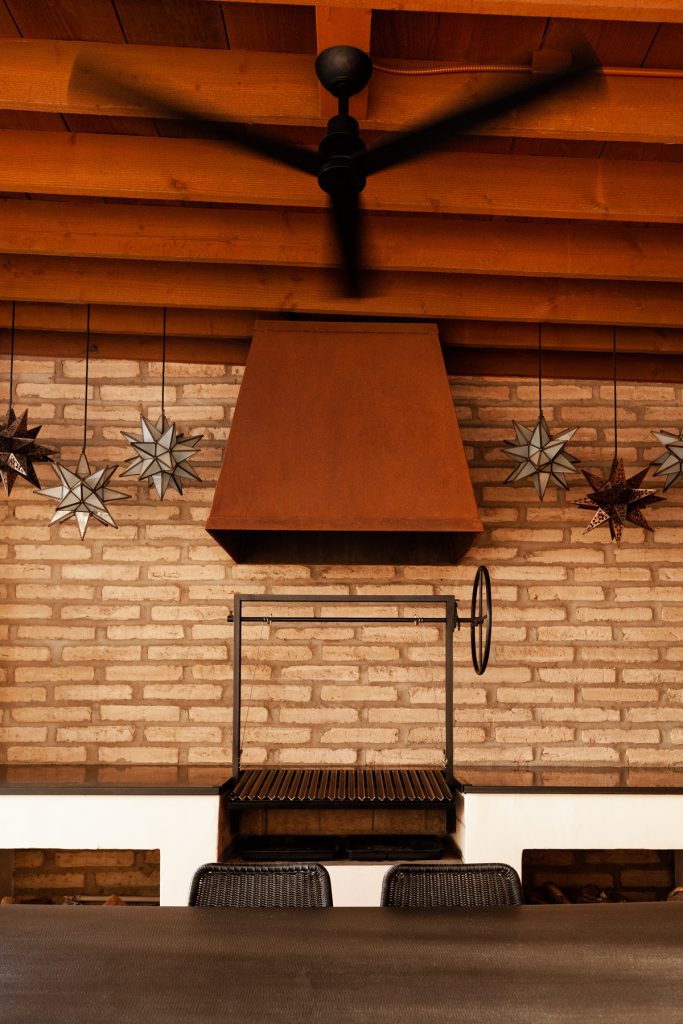 Inspiration for a southwestern porch remodel in Phoenix by Soloway Designs Inc | Architecture + Interiors AIA | Outdoor Photos | Porch | Landscaping | Landscape Design | Outdoor Living Space | Porch Design Ideas | Outdoor Living Space Ideas | Backyard Design