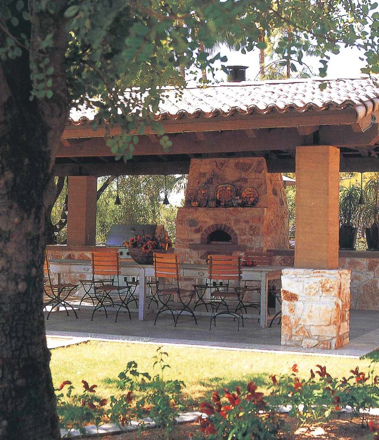 Inspiration for a timeless patio kitchen remodel in Phoenix with a gazebo