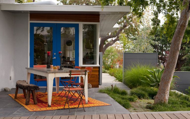 Inspiration for a timeless porch remodel in Los Angeles with decking by Environmental Design Studio | Outdoor Photos | Porch | Landscaping | Landscape Design | Outdoor Living Space | Porch Design Ideas | Outdoor Living Space Ideas | Backyard Design