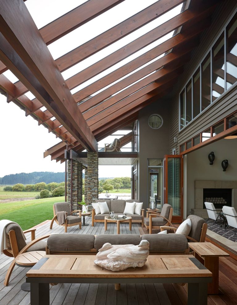 Inspiration for a transitional backyard deck remodel in Atlanta with a pergola