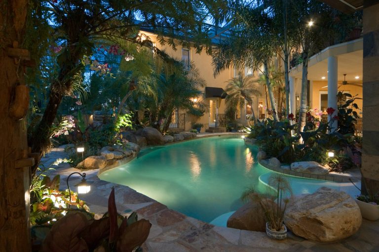 Inspiration for a tropical indoor pool remodel in Orlando