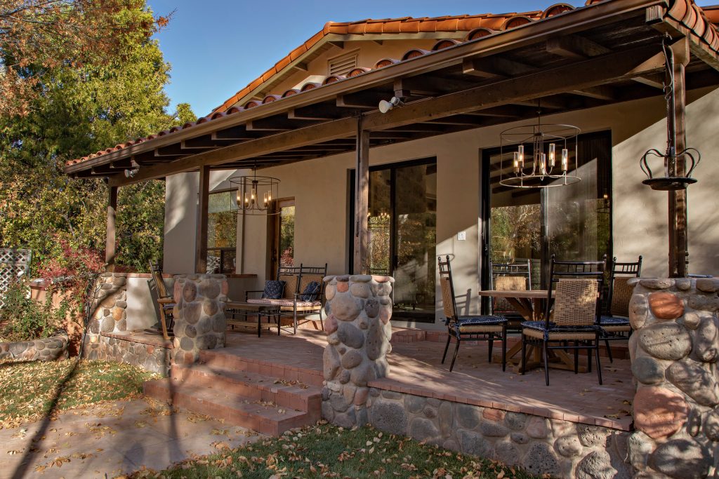 Interior Design By Stephanie Larsen ©ThompsonPhotographic 2020