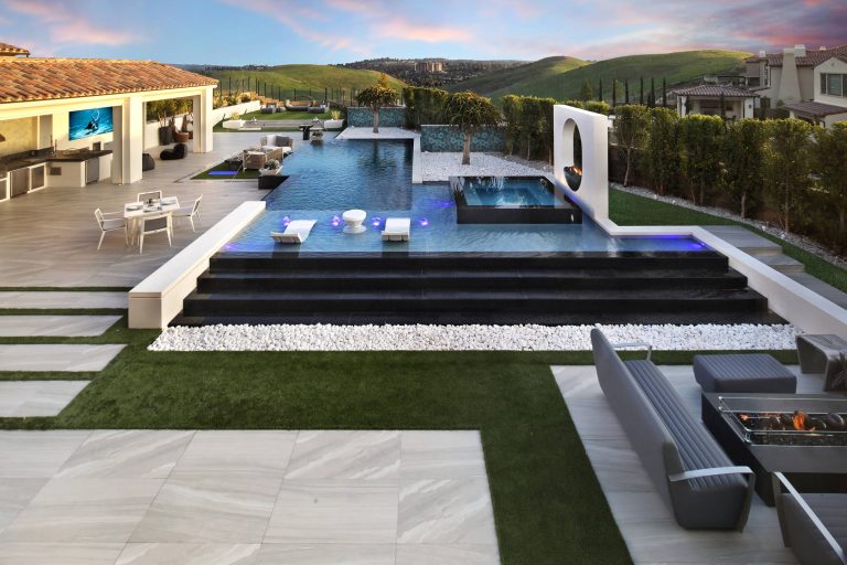 Irvine Project LED Infinity Pool & Spa