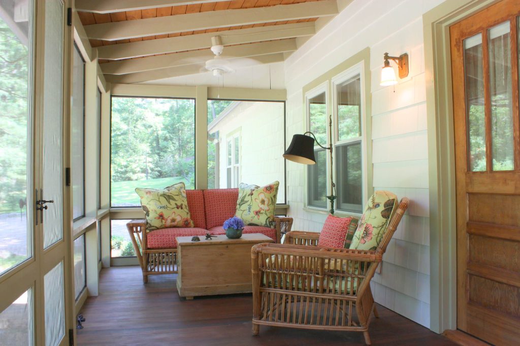 Large mountain style front porch idea in Other with decking and a roof extension by Linda Constable | Outdoor Photos | Porch | Landscaping | Landscape Design | Outdoor Living Space | Porch Design Ideas | Outdoor Living Space Ideas | Backyard Design