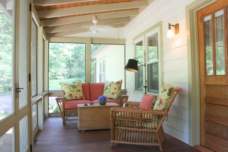 Large mountain style front porch idea in Other with decking and a roof extension by Linda Constable | Outdoor Photos | Porch | Landscaping | Landscape Design | Outdoor Living Space | Porch Design Ideas | Outdoor Living Space Ideas | Backyard Design