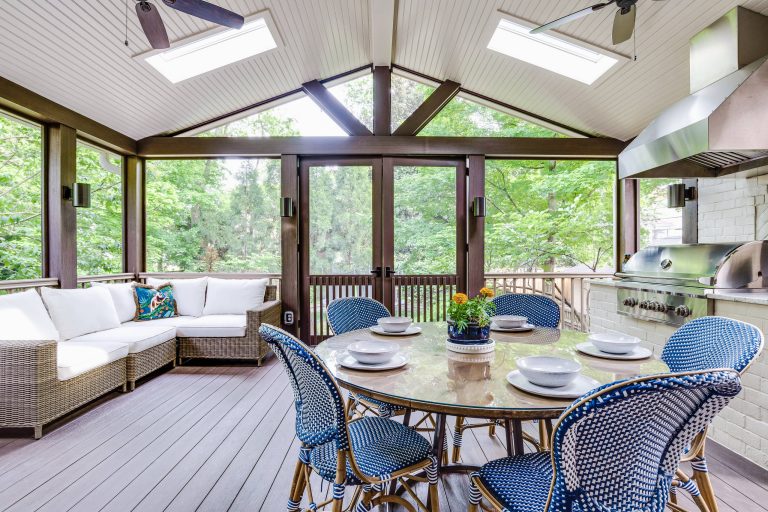 Leslie Brown - Visible Style