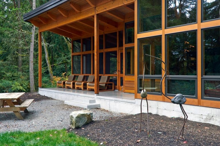 Location: Vashon Island, WA. Photography by Dale Lang