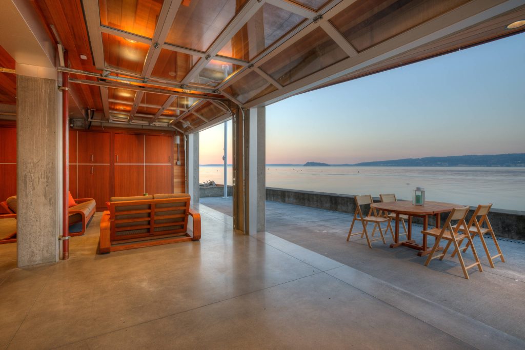 Lower level cabana. Photography by Lucas Henning.