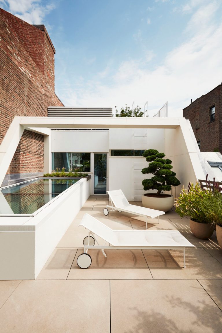 Minimalist deck photo in New York