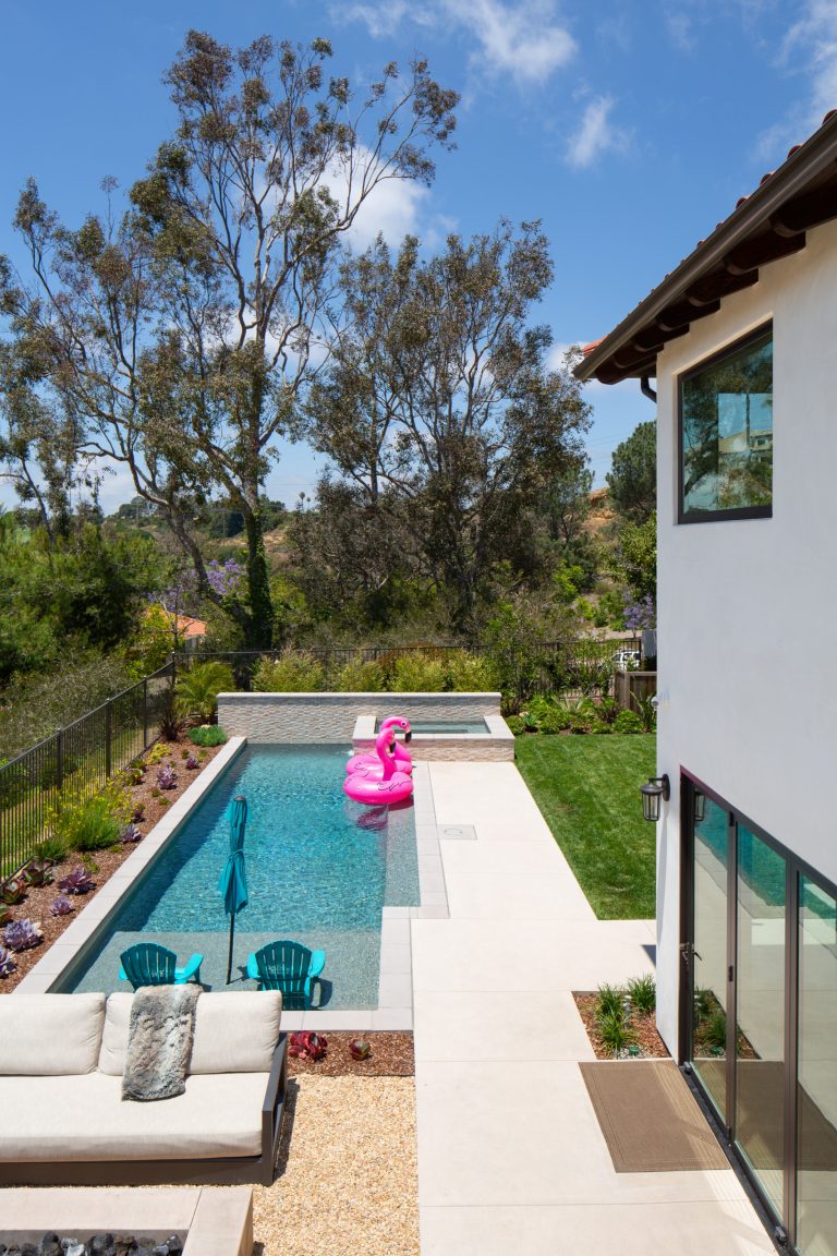 Minimalist pool photo in San Diego
