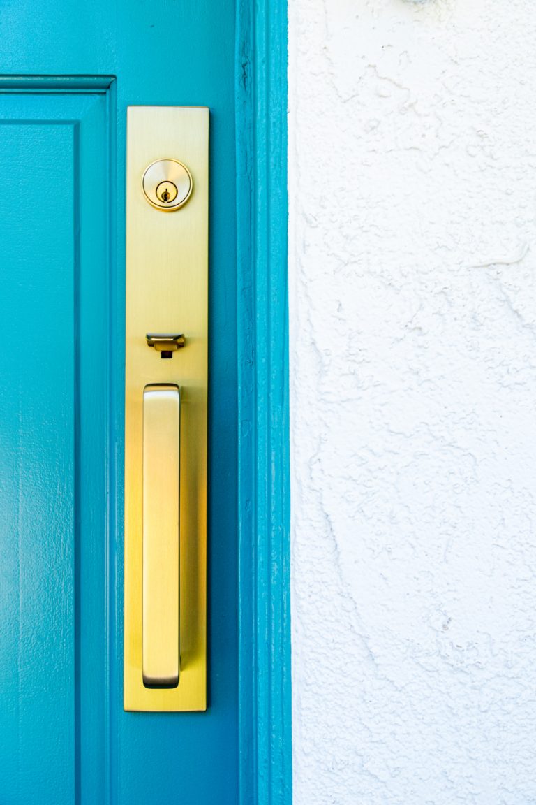 Minimalist porch idea in Los Angeles by Spencer Jordan Harris | Outdoor Photos | Porch | Landscaping | Landscape Design | Outdoor Living Space | Porch Design Ideas | Outdoor Living Space Ideas | Backyard Design