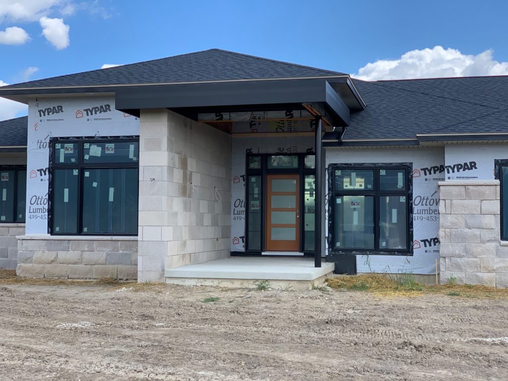 Minimalist porch photo in Other with a roof extension by StruXure Outdoor Ohio | Outdoor Photos | Porch | Landscaping | Landscape Design | Outdoor Living Space | Porch Design Ideas | Outdoor Living Space Ideas | Backyard Design