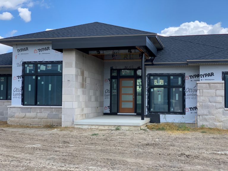 Minimalist porch photo in Other with a roof extension by StruXure Outdoor Ohio | Outdoor Photos | Porch | Landscaping | Landscape Design | Outdoor Living Space | Porch Design Ideas | Outdoor Living Space Ideas | Backyard Design