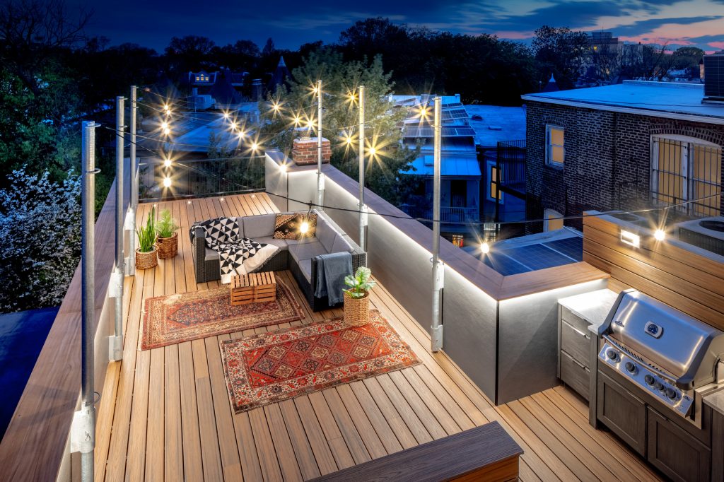 Minimalist rooftop rooftop metal railing outdoor kitchen deck photo in DC Metro with no cover