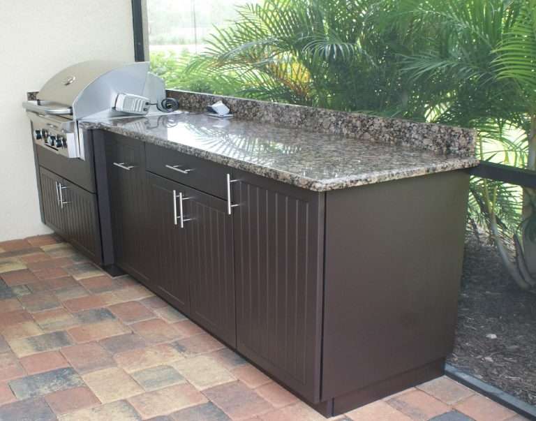 Modern Outdoor Kitchen - Outdoor Kitchen Design Center