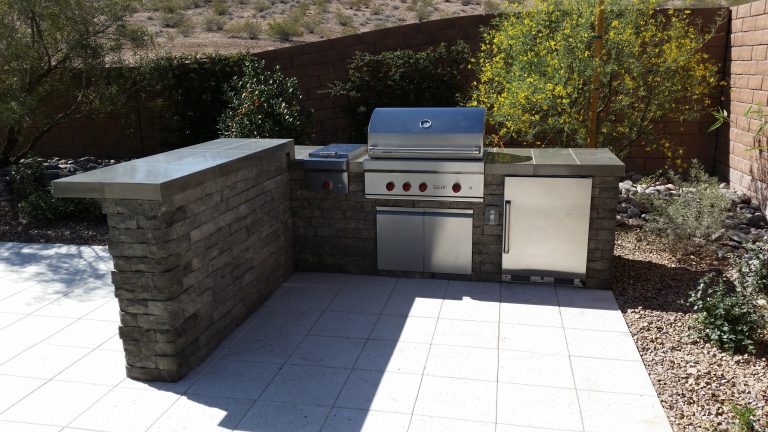 Mountain style patio kitchen photo in Las Vegas