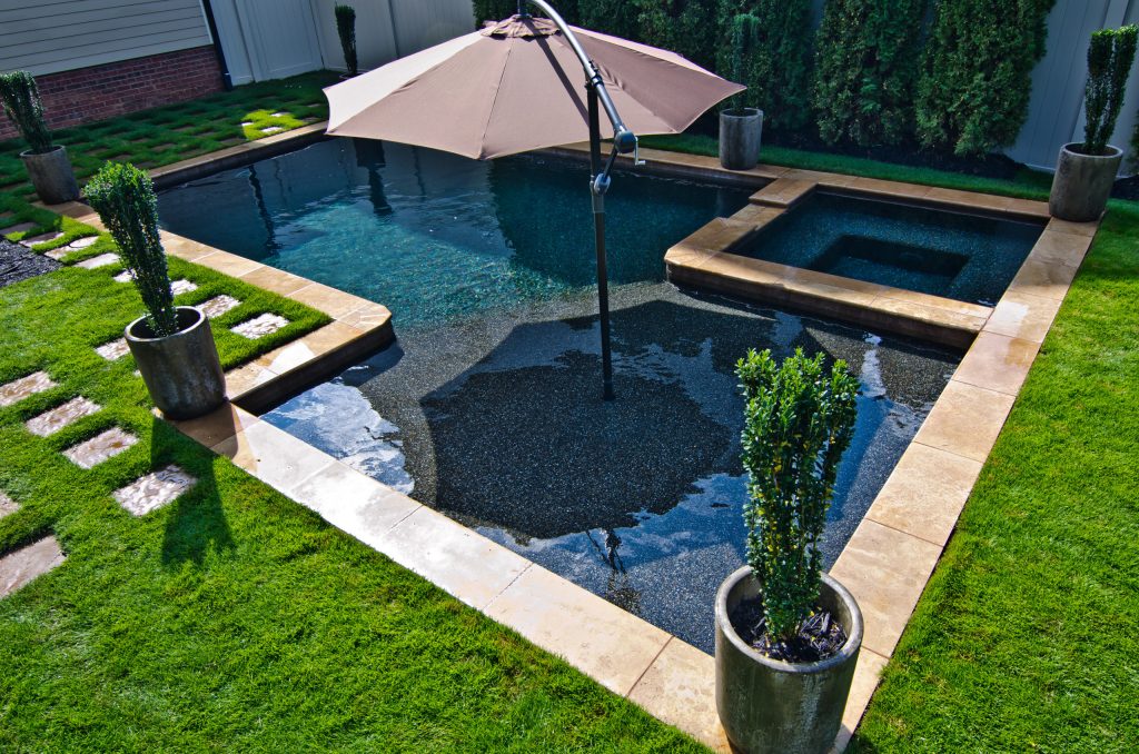 Nationally Recognized Swimming Pool Builders