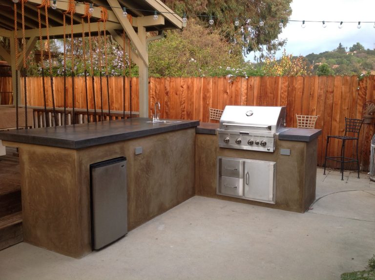 New Outdoor BBQ, Outdoor kitchen