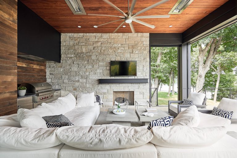 ORIJIN STONE exclusive custom-crafted limestone veneer blend. Ardeo™ Limestone paving. Photography by Canary Grey.