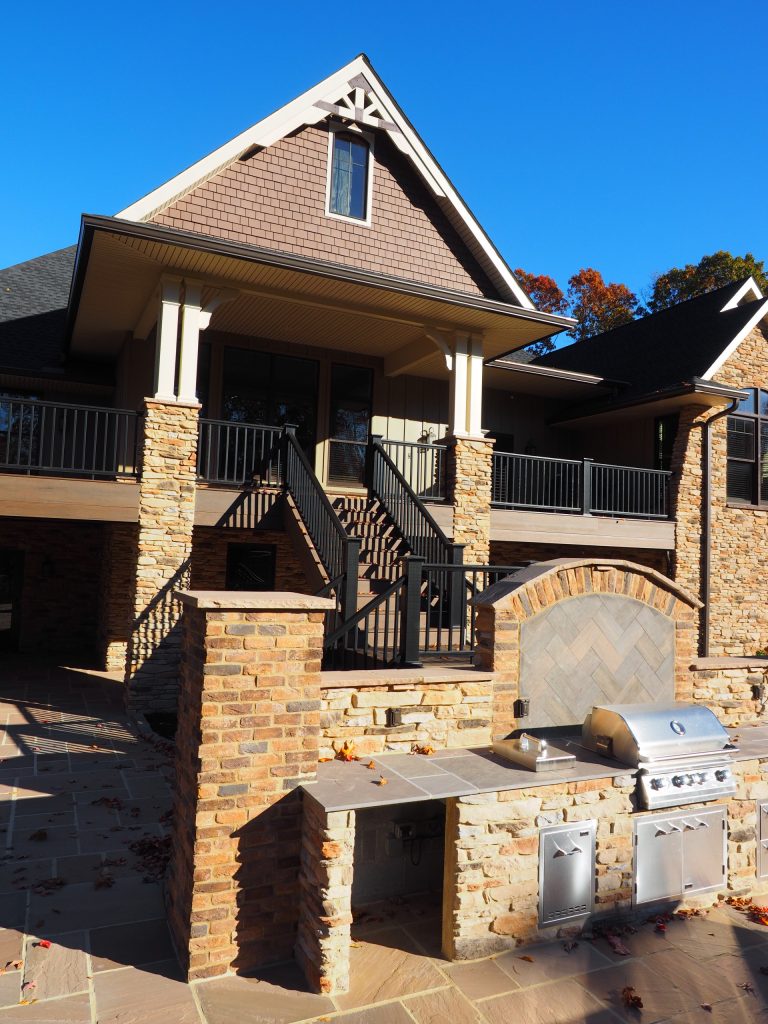 Outdoor Kitchen with Lion Grill
