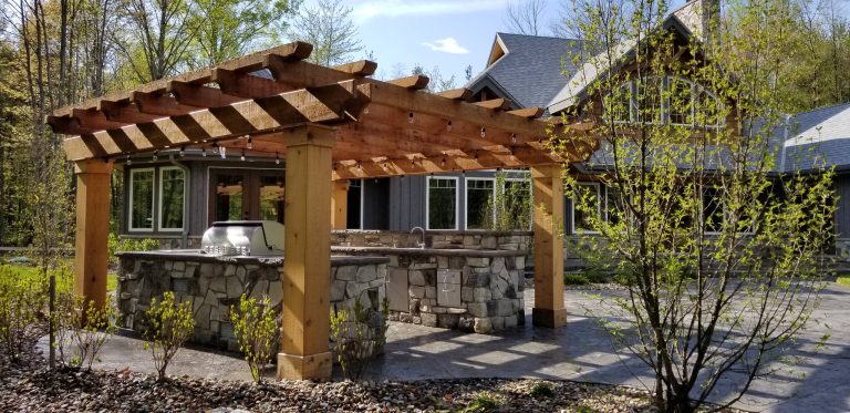 Outdoor Kitchen with Pergola