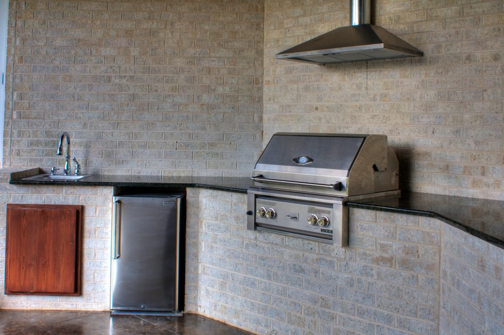 Outdoor kitchen