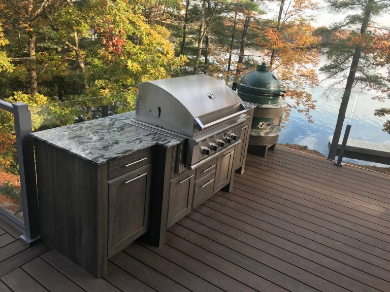 Outdoor kitchen deck - outdoor kitchen deck idea in Detroit with no cover