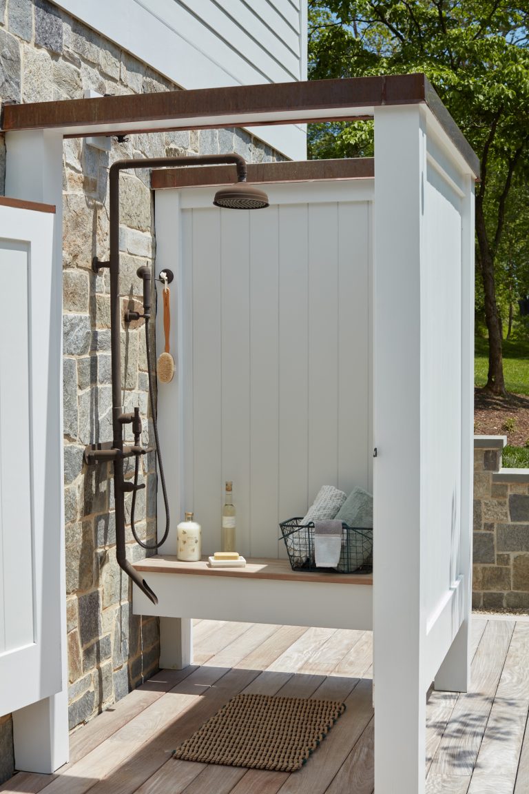 Outdoor shower deck - mid-sized coastal outdoor shower deck idea in Baltimore