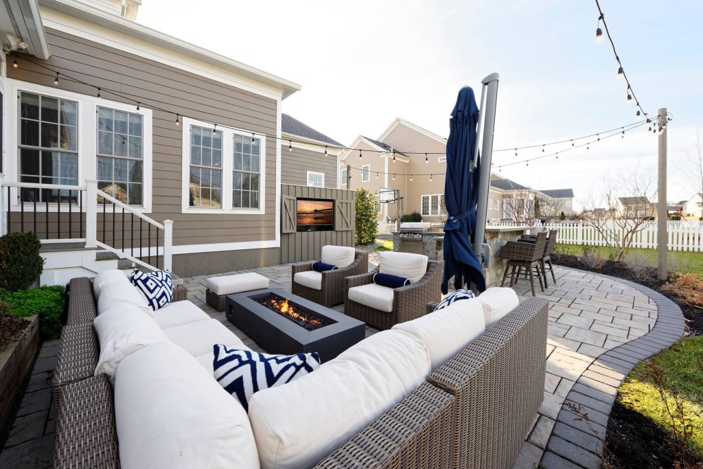 Patio kitchen - transitional backyard patio kitchen idea in DC Metro with no cover