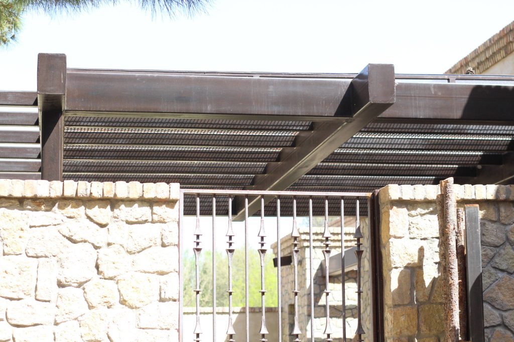 Pergola & Gate photo by Pelon Saenz