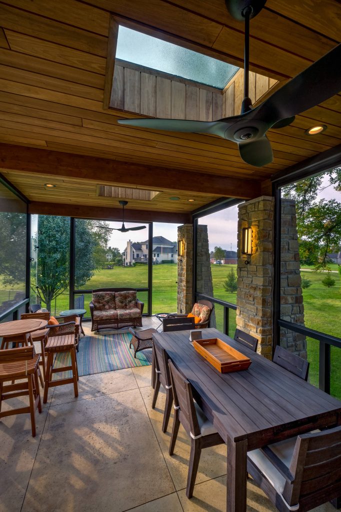 Photo by Tony Vasquez