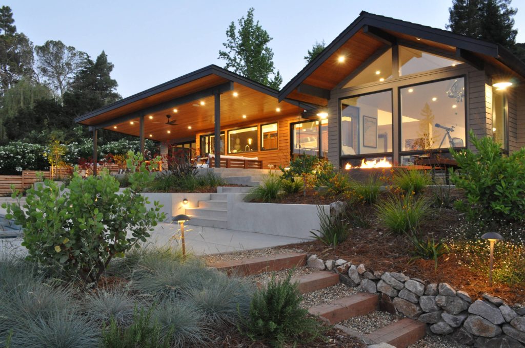 Photo of a contemporary backyard landscaping in San Francisco.