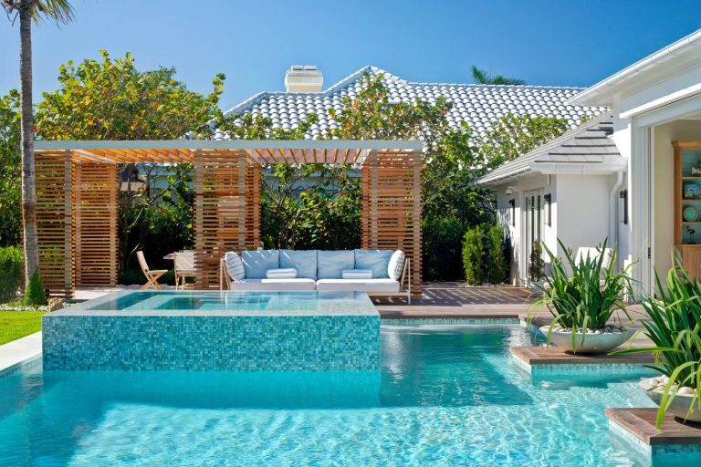 Pool - coastal pool idea in Miami
