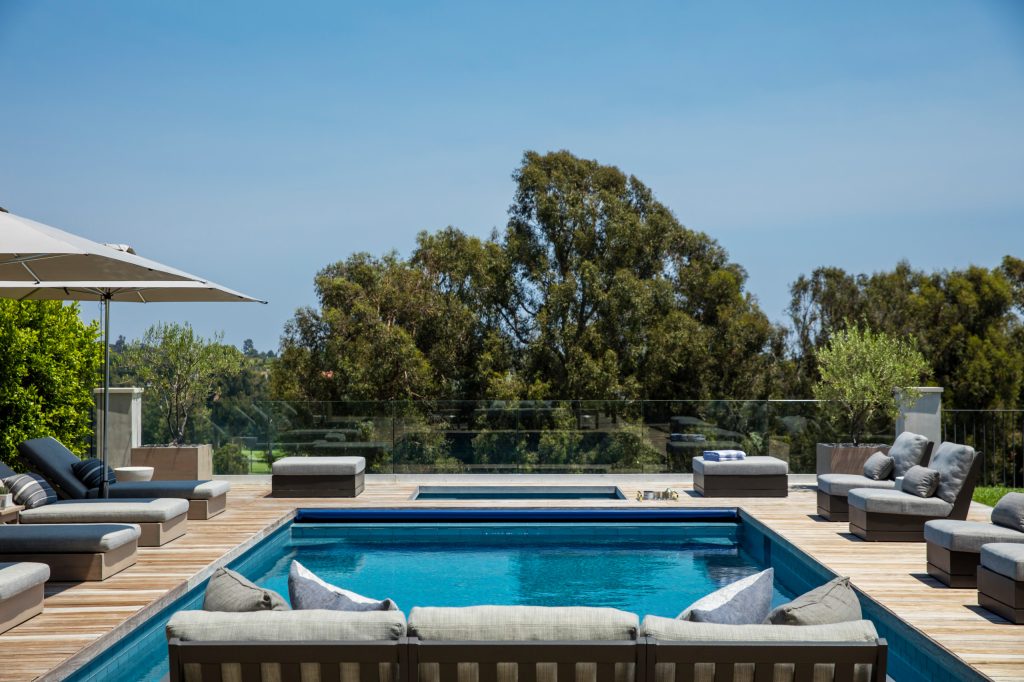 Pool - contemporary pool idea in Los Angeles