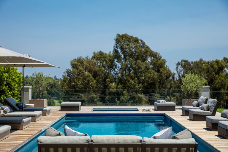 Pool - contemporary pool idea in Los Angeles