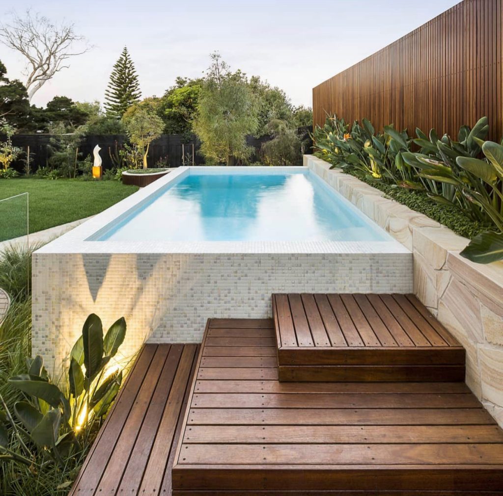 Pool - contemporary pool idea in Los Angeles