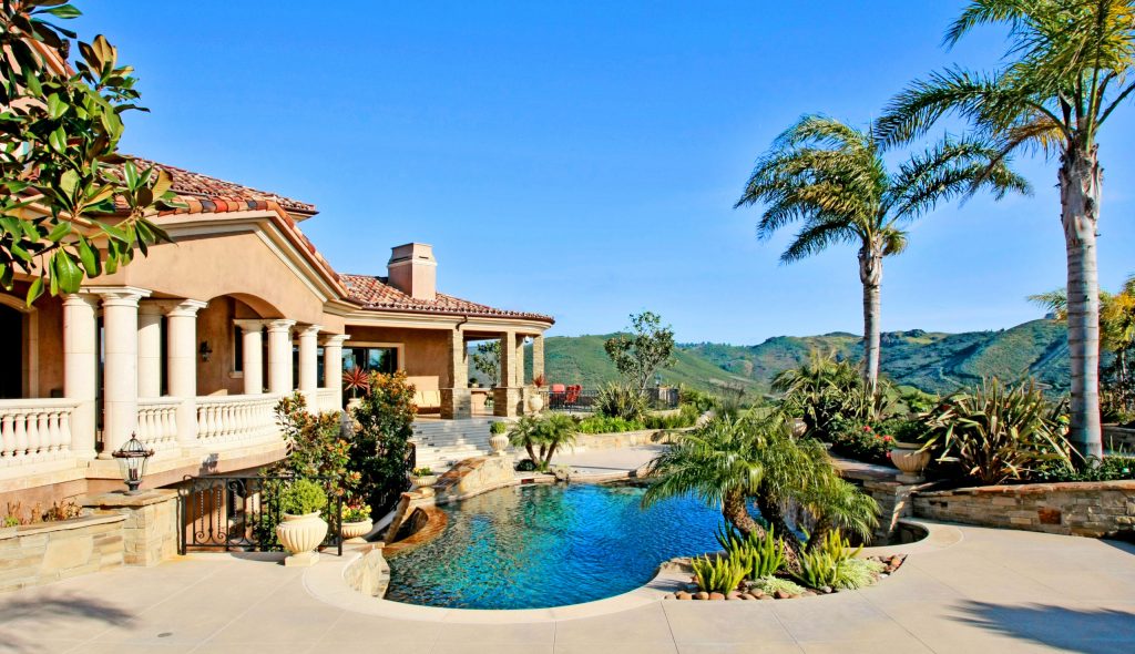 Pool - mediterranean pool idea in Indianapolis