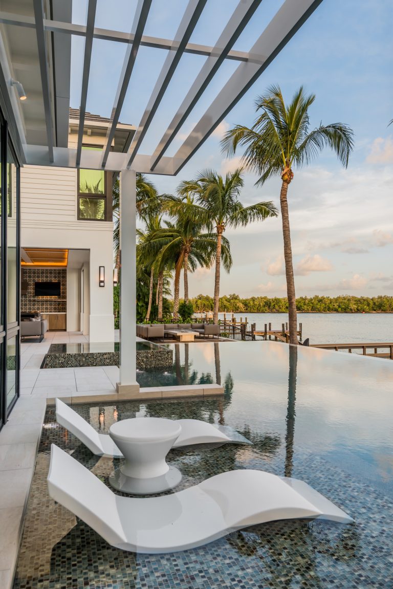 Pool - mediterranean pool idea in Miami