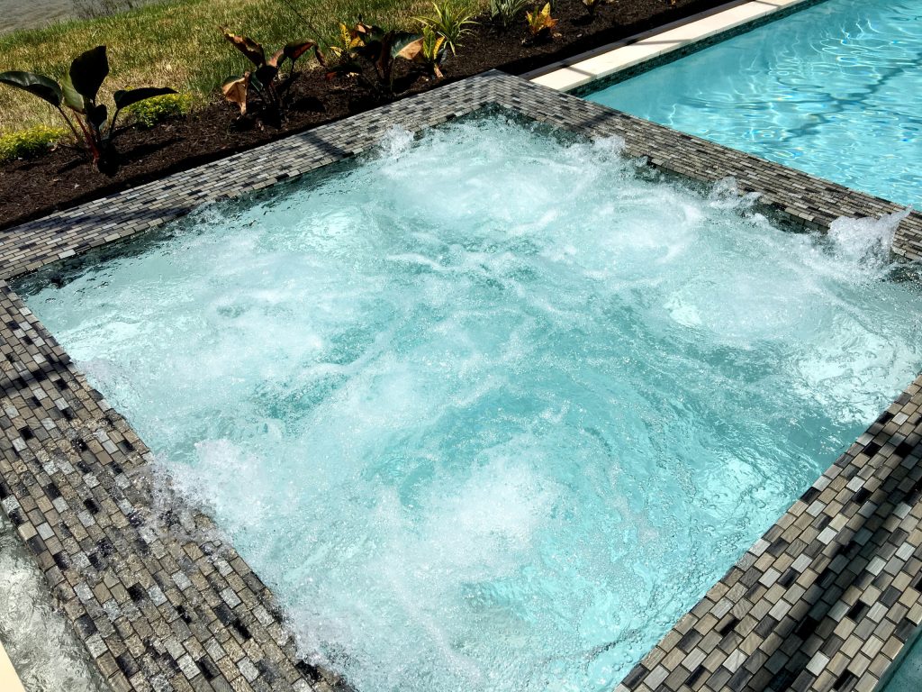 Pool - modern pool idea in Miami