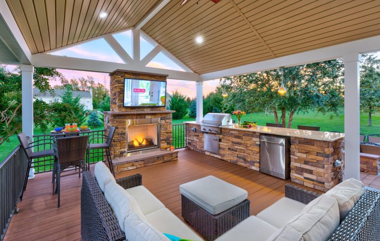 Porch photo in Wilmington with decking and a roof extension