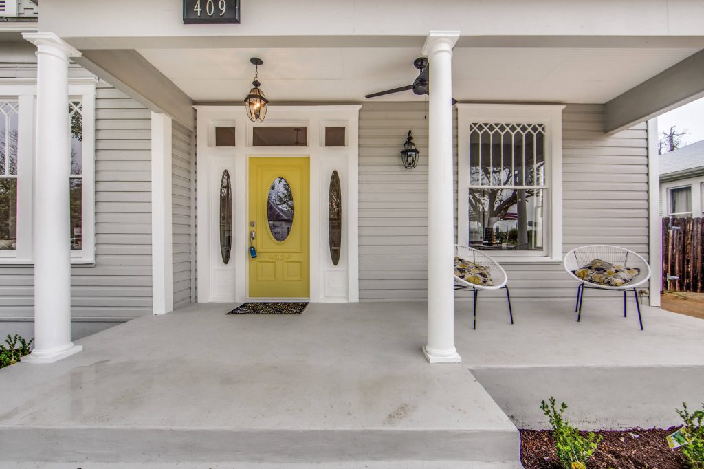Rehabilitation of a Queen Anne home in the Lavaca Historic District.