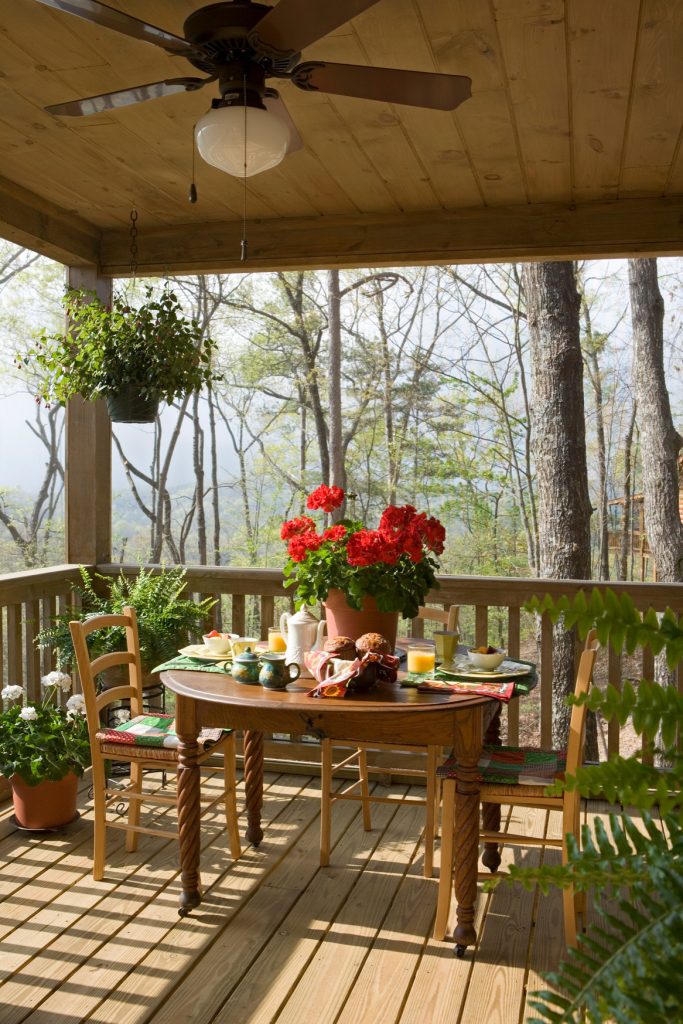 Roger Wade, Styling by Debra Grahl