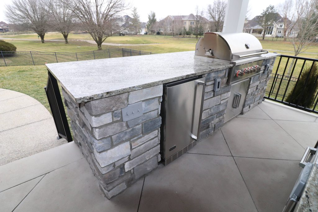 Roof Structure with outdoor kitchen