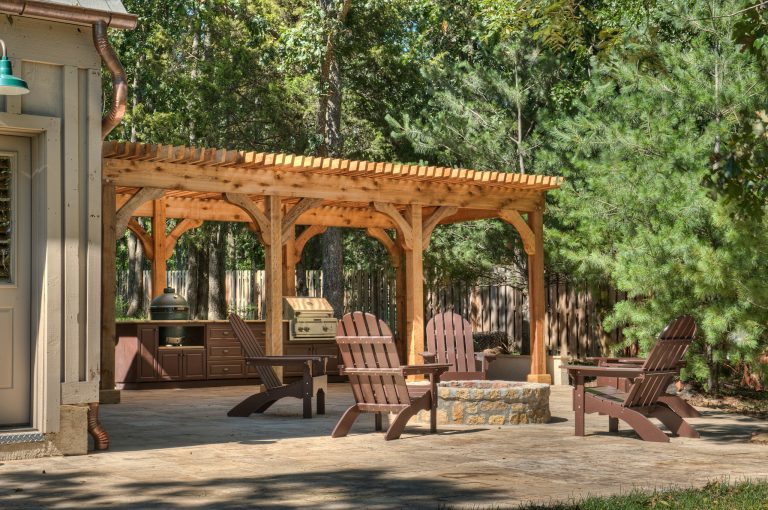 Select Outdoor Kitchens
