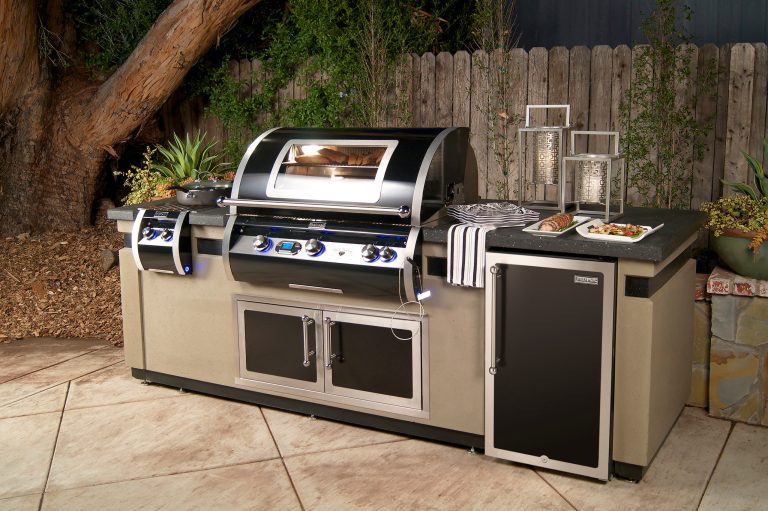 Small transitional backyard tile patio kitchen photo in Los Angeles with no cover