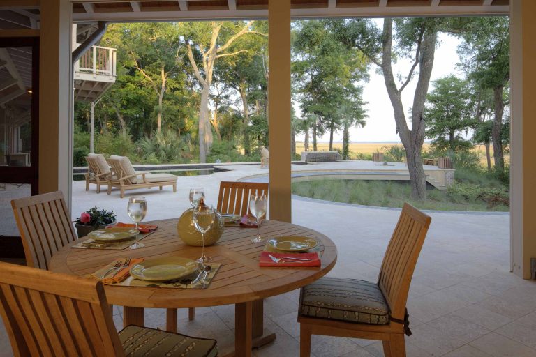 There are retractable screens between the porch and terrace.