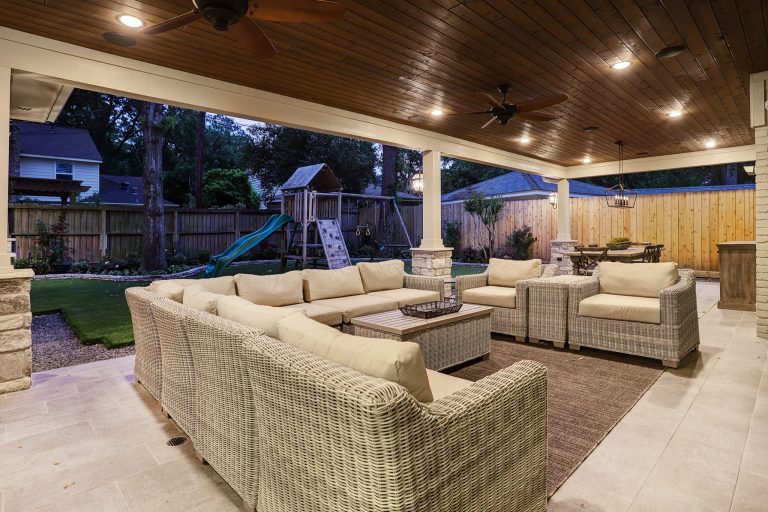 This gorgeous living room sits between the kitchen and dining area, great for entertaining!